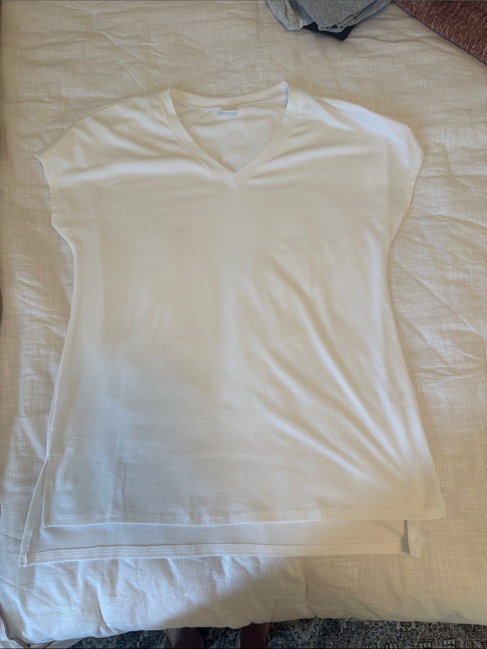 Amazon White V-Neck Short Sleeve Women's Tee